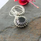 Monochrome pendant Viking Knit Bezel With Seahorse In Sterling Silver
