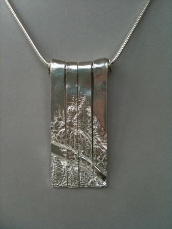 four sisters neclace