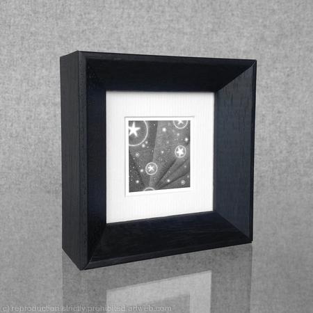 1 x a wee b&w hug toatie.