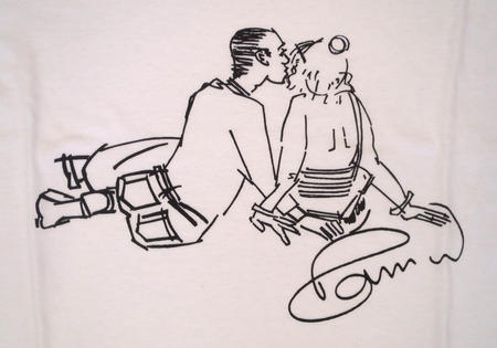 Close up design - 'The Kiss'