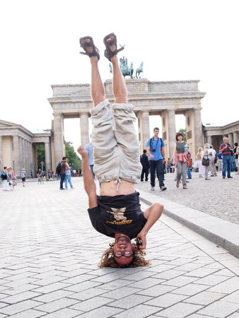 Brandenberg Tor - on the phone