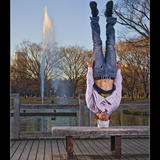 headstand-chris-1000