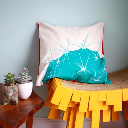 Zozos Spikey Turquoise printed cotton cushion