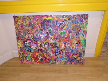 Hah tu turn uh bLuhk hole uh bottle bit couture