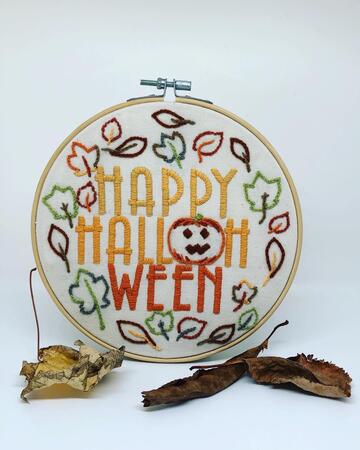 HAPPY HALLOHWEEN
