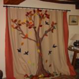 Felt curtains with printed leaves