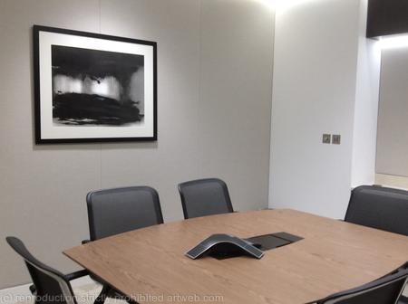 Abstraction in Monochrome Light in the Darkness 