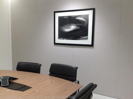 Abstraction in Monochrome Light in the Darkness 