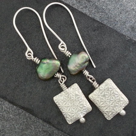 Green Pearl Flower Bead Silver Earrings