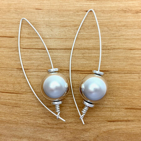 SOLD. Silver Sphere Bauble Threaders