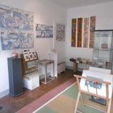 seagulls fly to Bodgeners Gallery