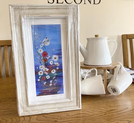 In Among the Daisies